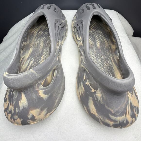 Adidas Yeezy Foam Runner ‘MXT Moon Grey’ – Style GV7904 – Men’s Size 12 – Used main image 5